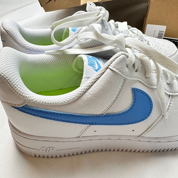Nike Women's Air Force 1 '07 Shoe Size 8 w/Blue Swish - NEW - Picture 13 of 15
